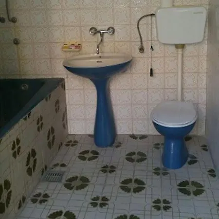 Unique 100 Y Old Dalmatian 3 Bedrooms House, Under Mountain, 14km Np Krka,30 Mins Drive To Razvode