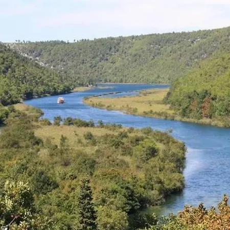 Unique 100 Y Old Dalmatian 3 Bedrooms House, Under Mountain, 14km Np Krka,30 Mins Drive To